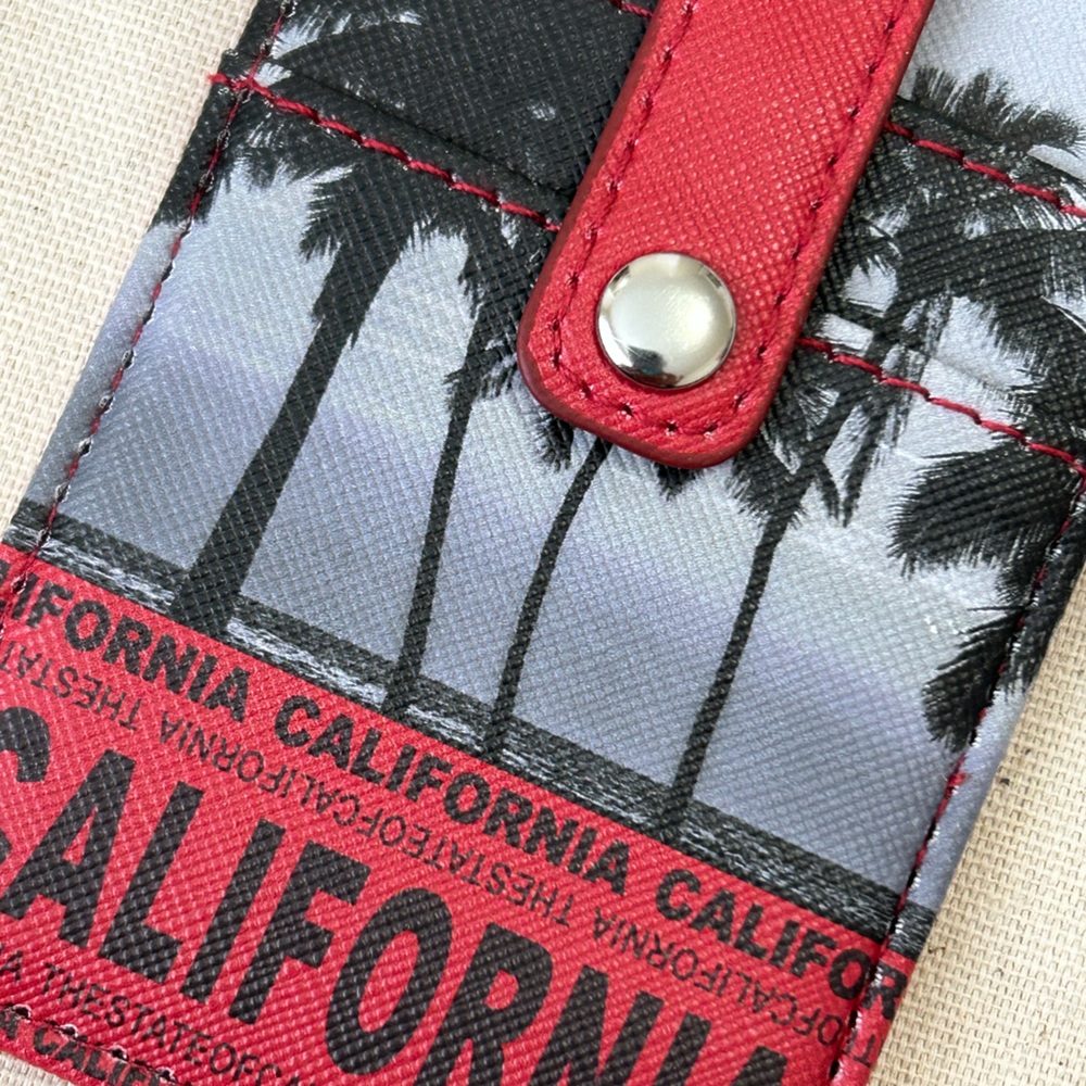 Robin Ruth Keychain wallet California